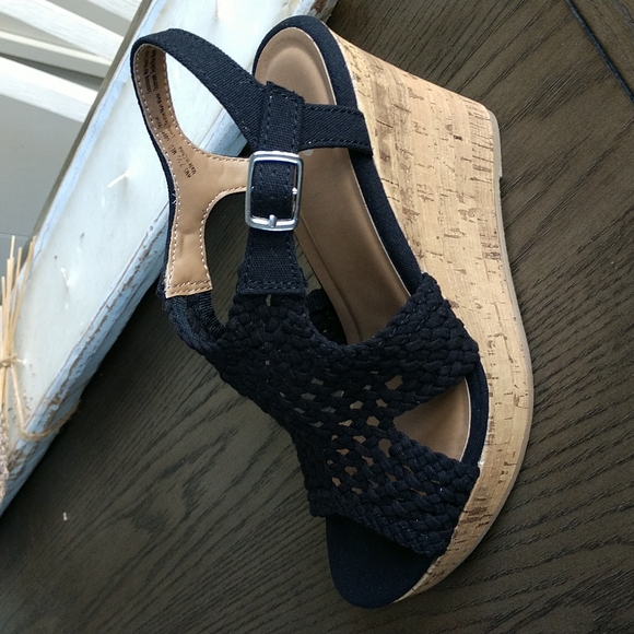 So Woman's Black Taffy Wedge Sandals   Size 7.5    NWT - Picture 10 of 14